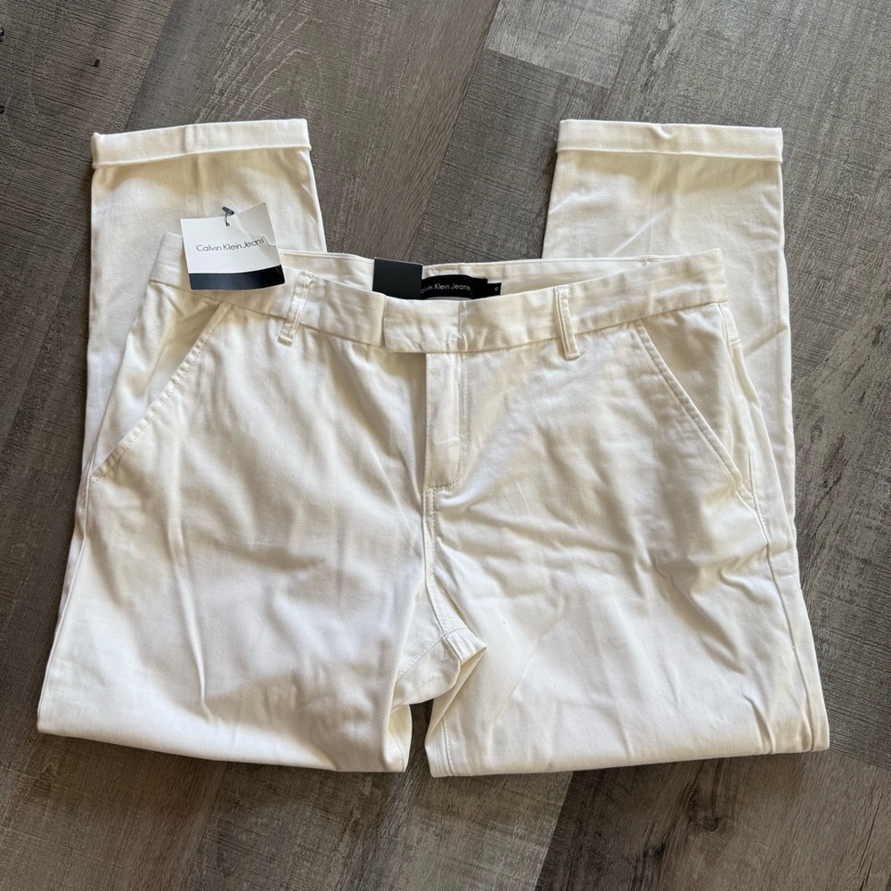Calvin Klein | NWT White Ankle Cropped Pants